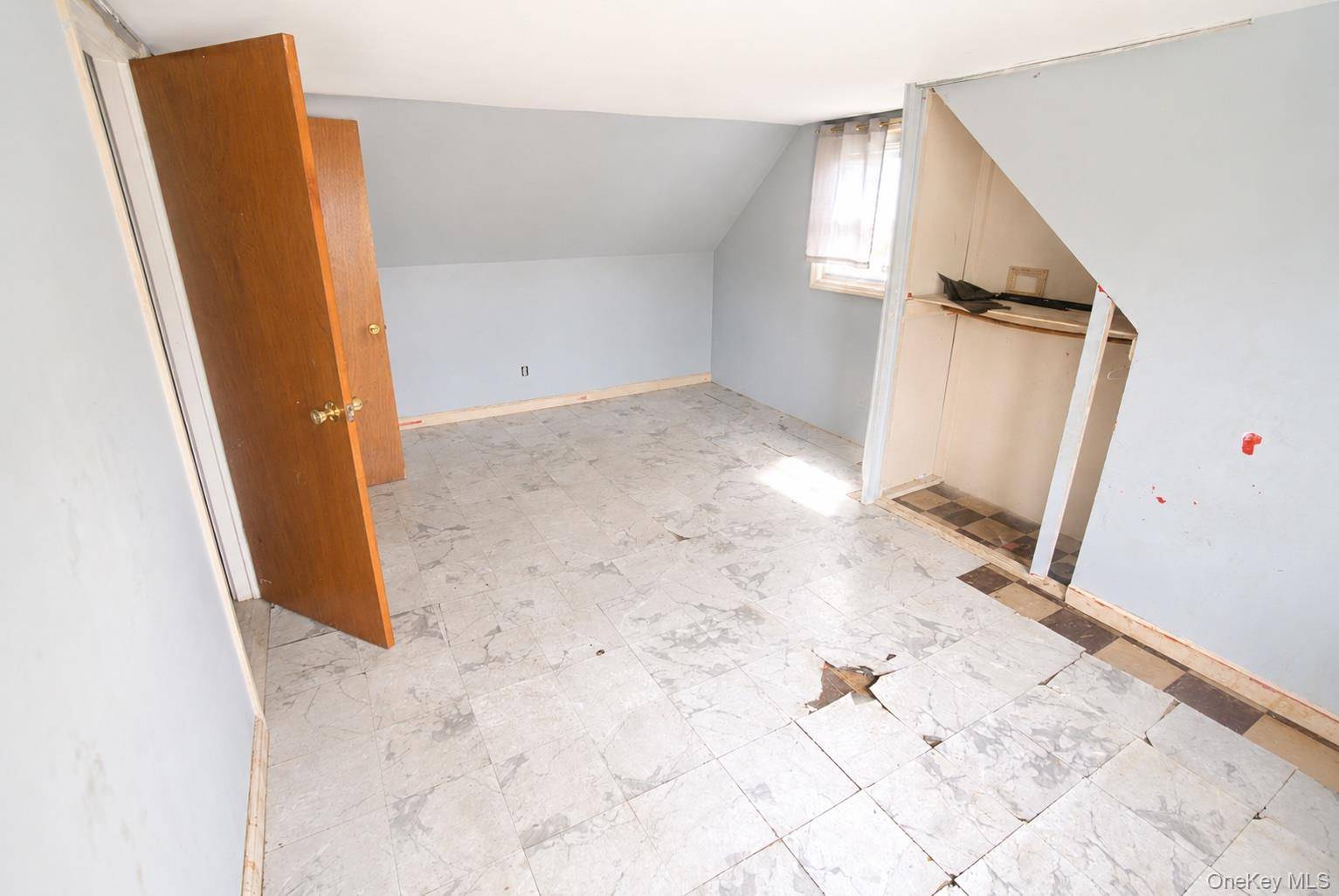 Casa com 5 Quartos à Venda em Elmont - Nova Iorque - EUA - 5