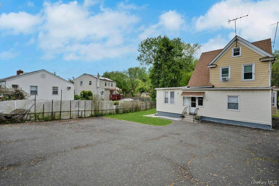 Casa com 5 Quartos à Venda em Elmsford - Nova Iorque - EUA - 2