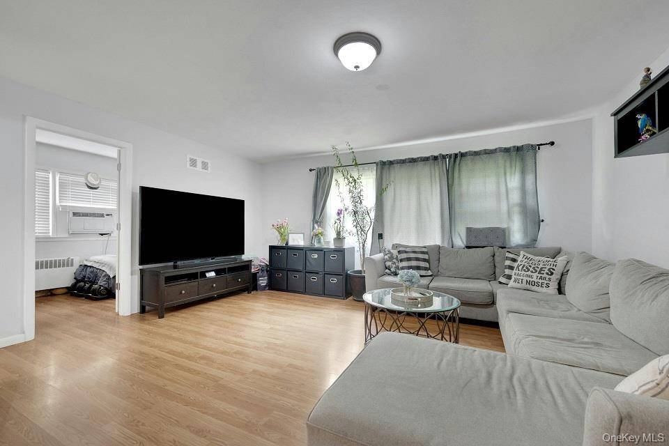 Casa com 5 Quartos à Venda em Elmsford - Nova Iorque - EUA - 4