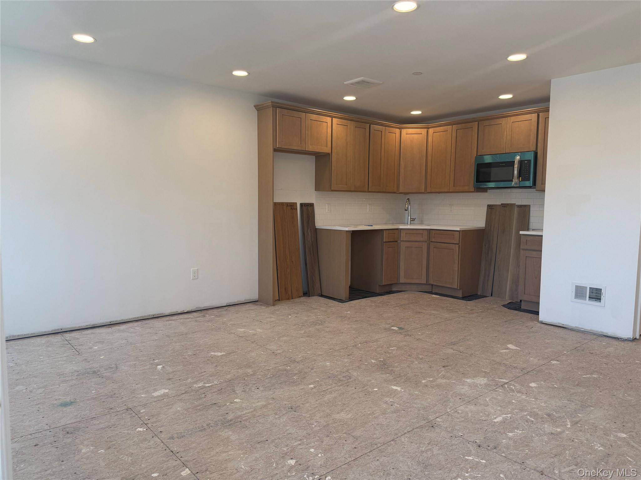 Casa com 5 Quartos à Venda em Far Rockaway - Nova Iorque - EUA - 3