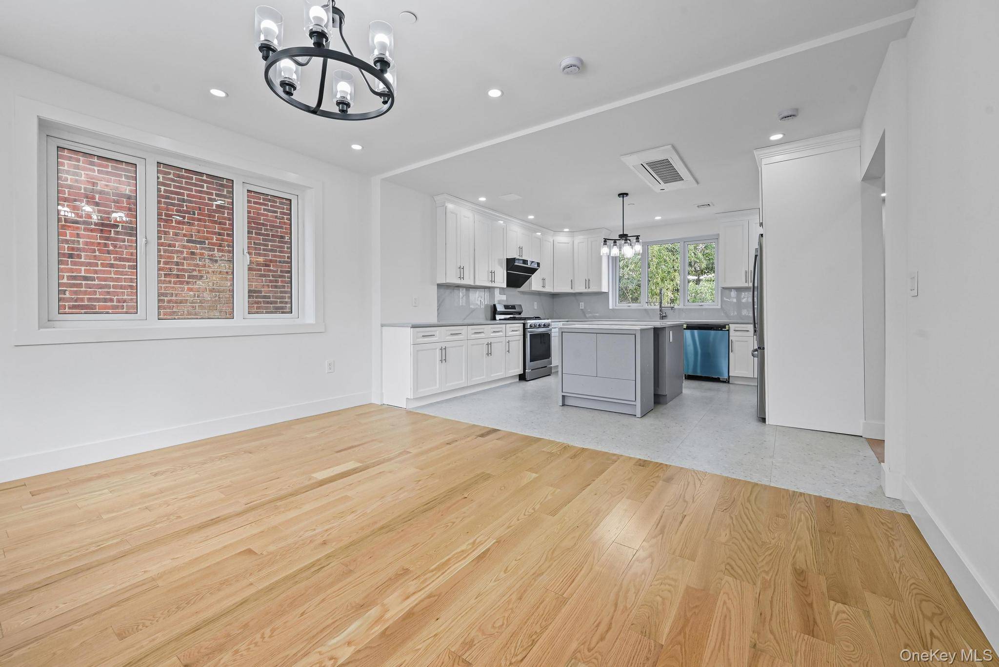 Casa com 5 Quartos à Venda em Flushing - Nova Iorque - EUA - 8