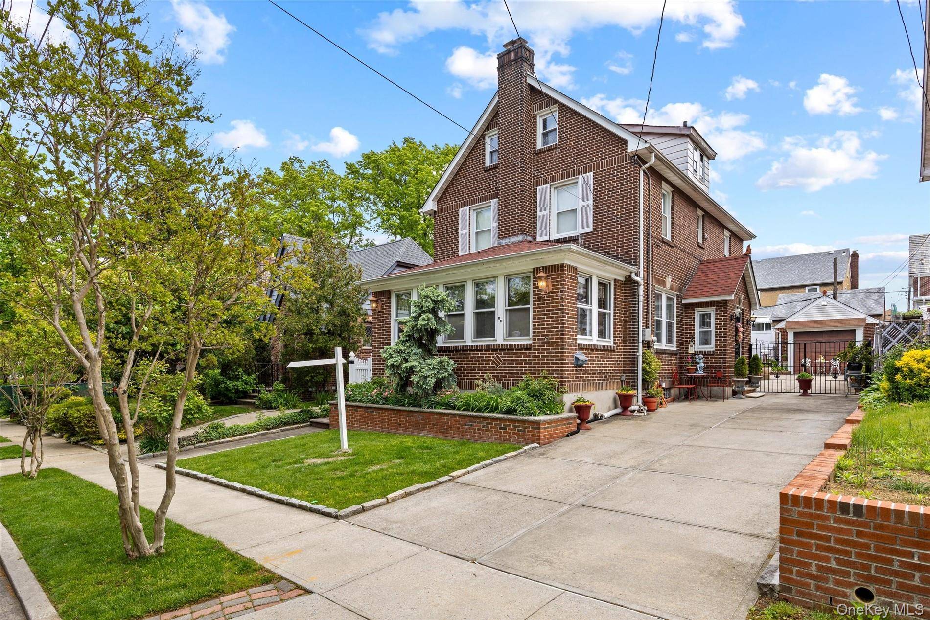 Casa com 5 Quartos à Venda em Flushing - Nova Iorque - EUA - 2