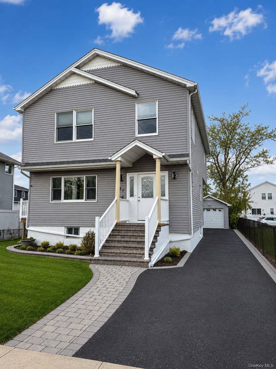 Casa de 5 Dormitorios en Venta en Freeport - Nueva York - EE. UU. - 3