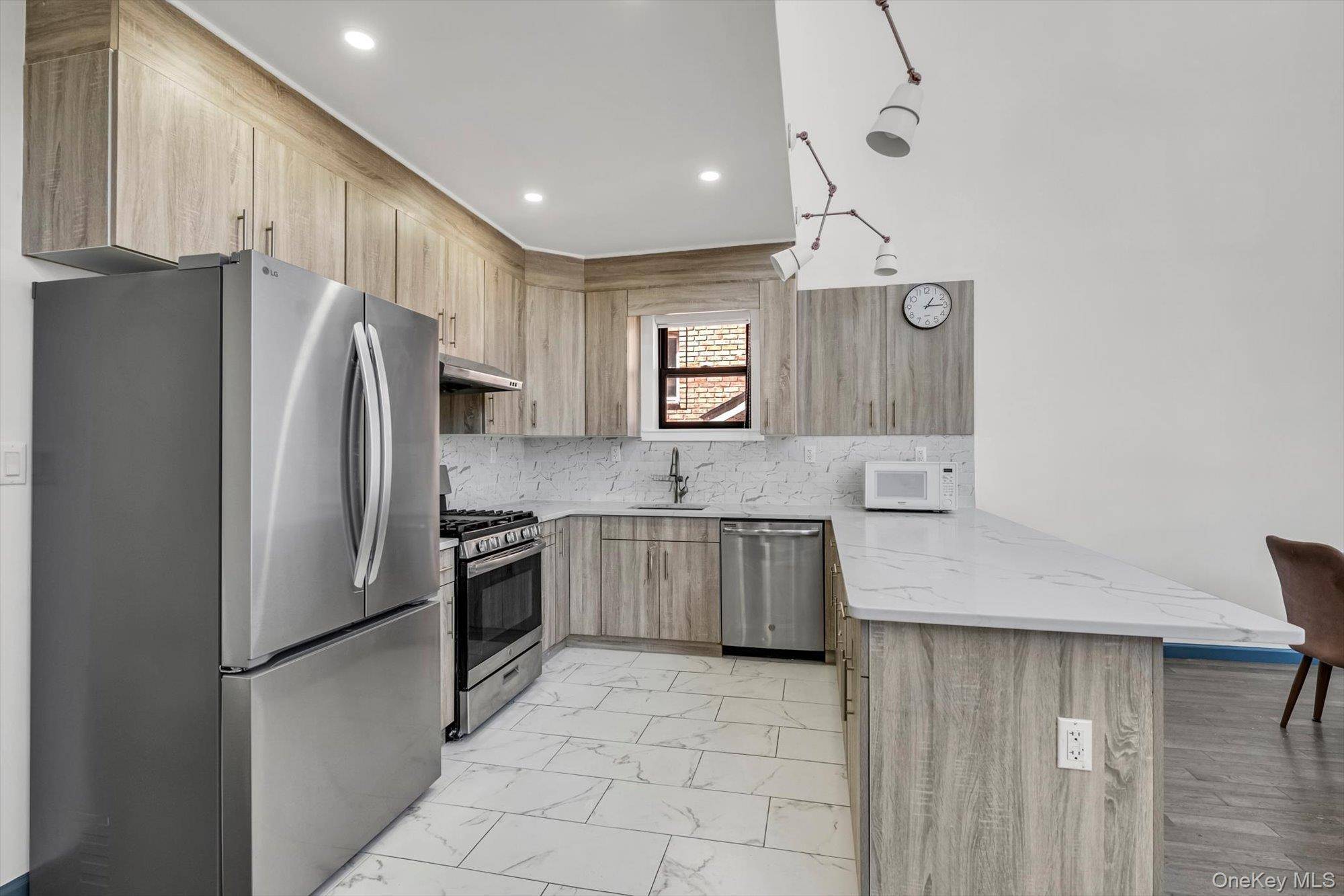 Casa com 5 Quartos à Venda em Fresh Meadows - Nova Iorque - EUA - 6