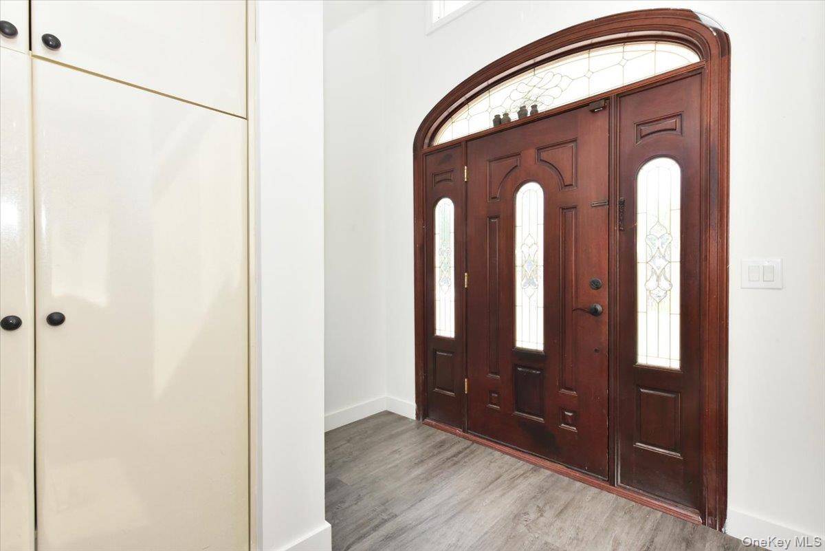 5 Bedroom Home for Sale in Fresh Meadows - New York - USA - 4
