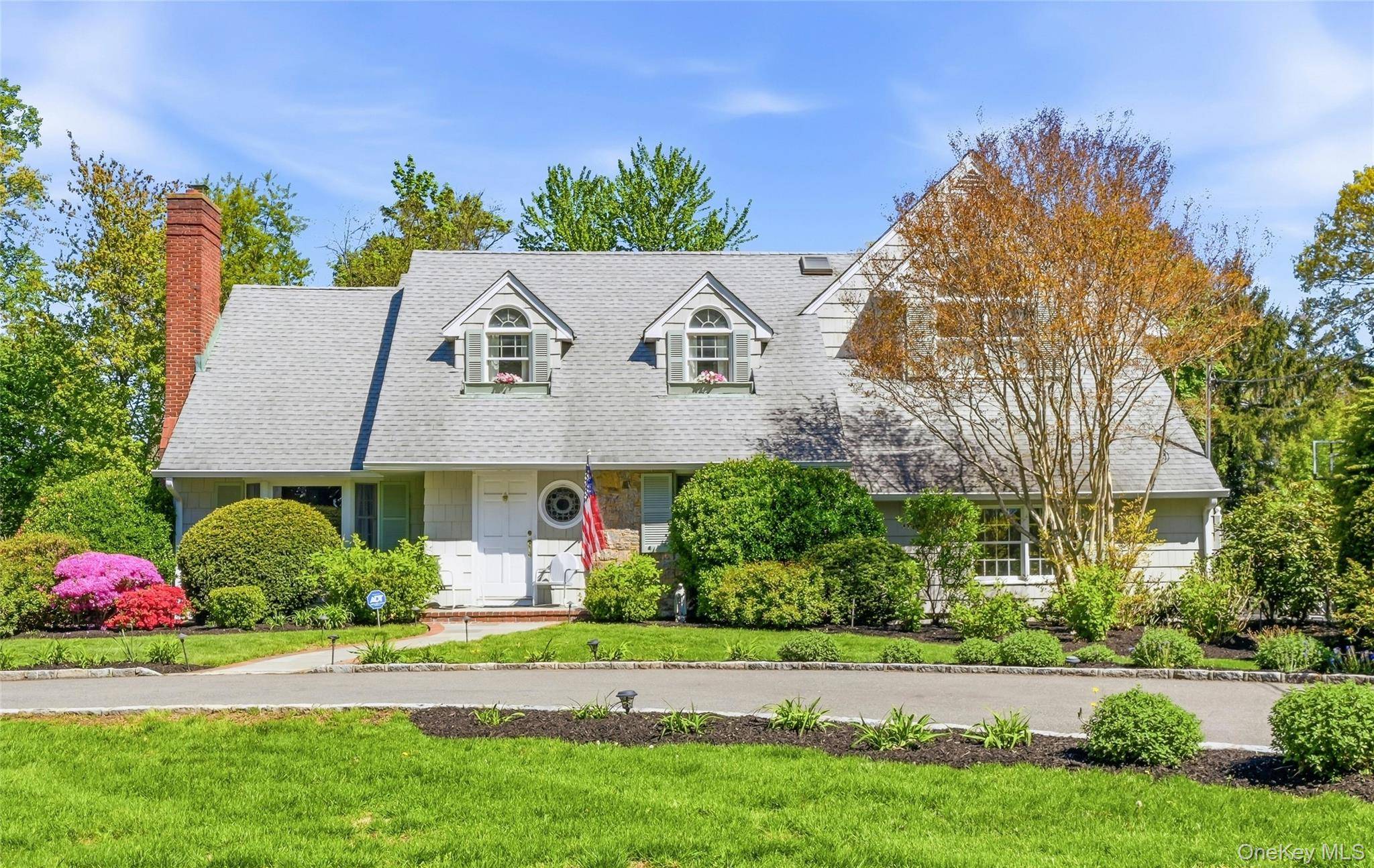 5 Bedroom Home for Sale in Glen Cove - New York - USA - 3