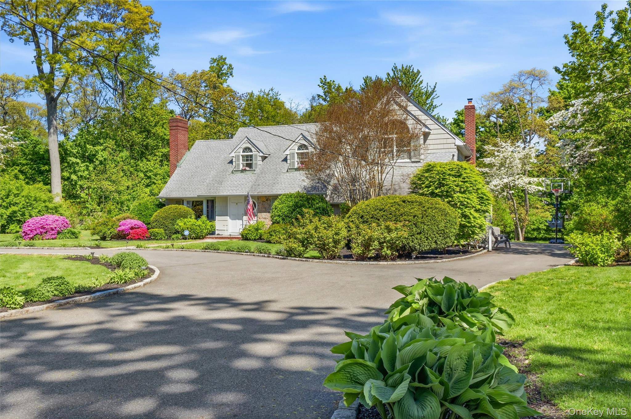 5 Bedroom Home for Sale in Glen Cove - New York - USA - 4