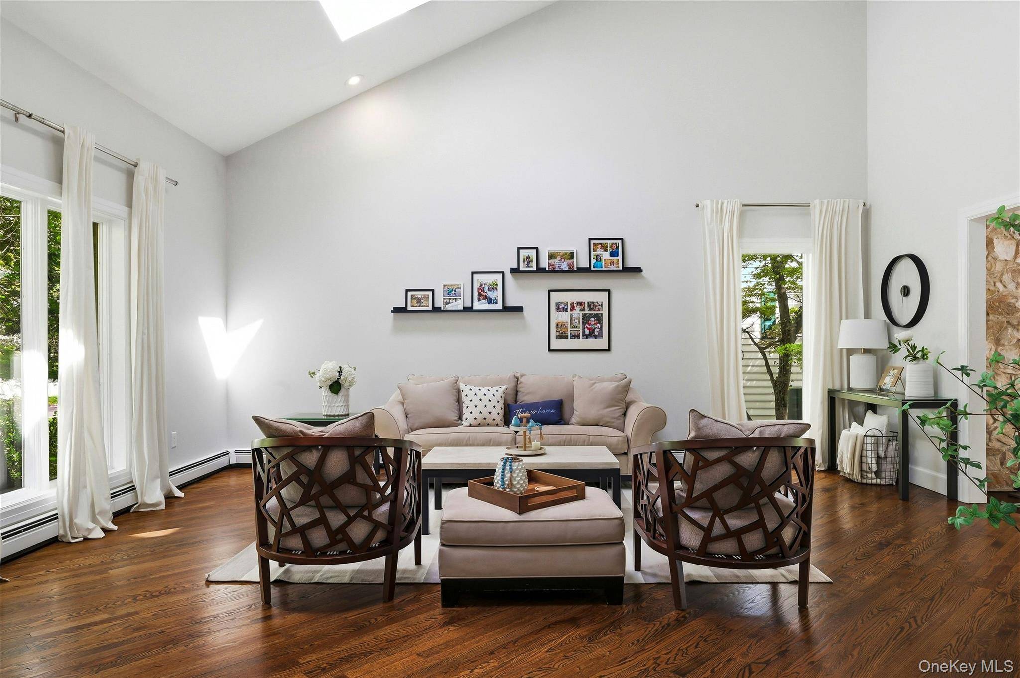 Casa de 5 Dormitorios en Venta en Glen Head, Nueva York, EE. UU. - 7