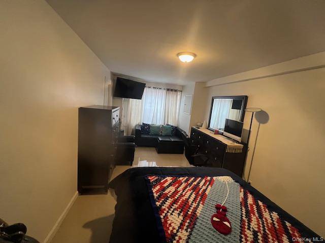 Casa com 5 Quartos à Venda em Glendale - Nova Iorque - EUA - 4