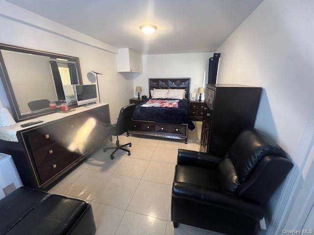 Casa com 5 Quartos à Venda em Glendale - Nova Iorque - EUA - 5