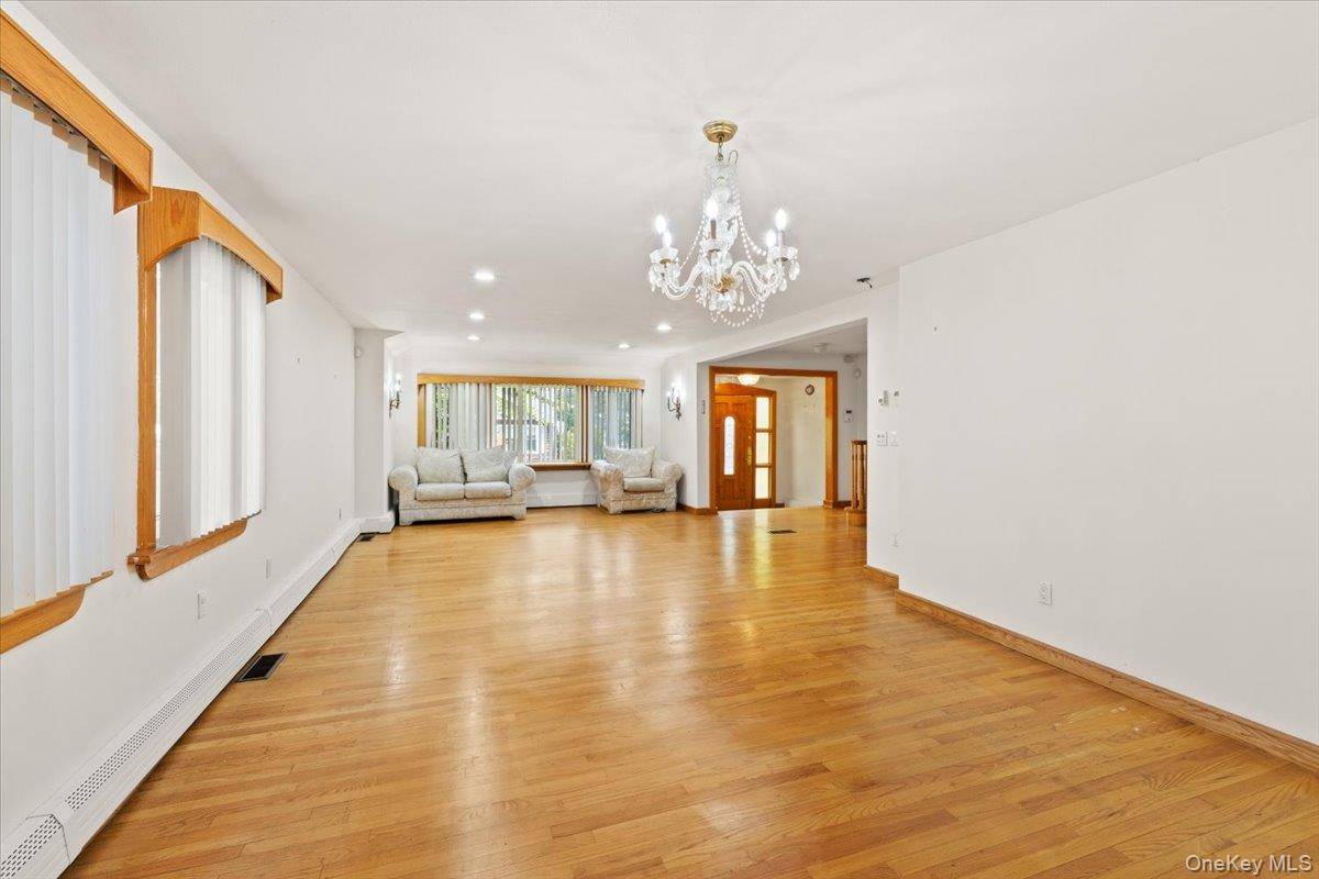Casa de 5 Dormitorios en Venta en Great Neck - Nueva York - EE. UU. - 6