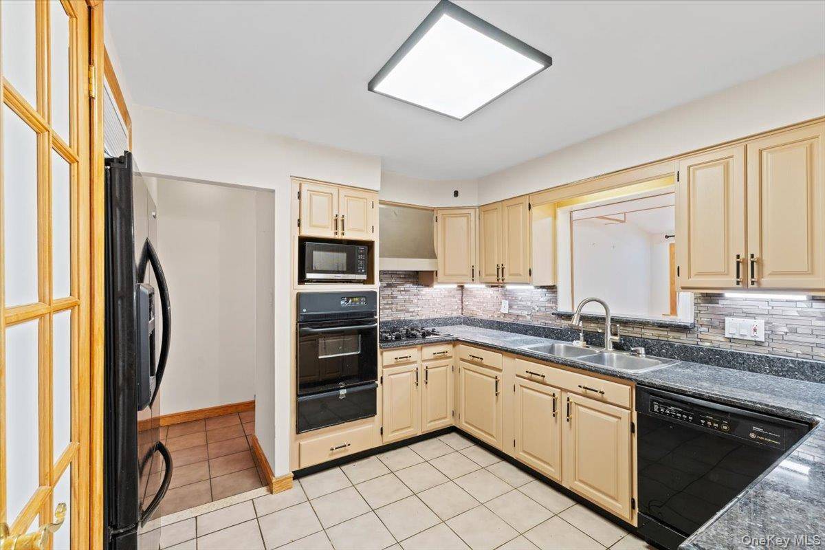 Casa de 5 Dormitorios en Venta en Great Neck - Nueva York - EE. UU. - 8
