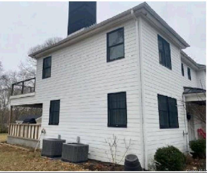 Casa de 5 Dormitorios en Venta en Hampton Bays - Nueva York - EE. UU. - 3
