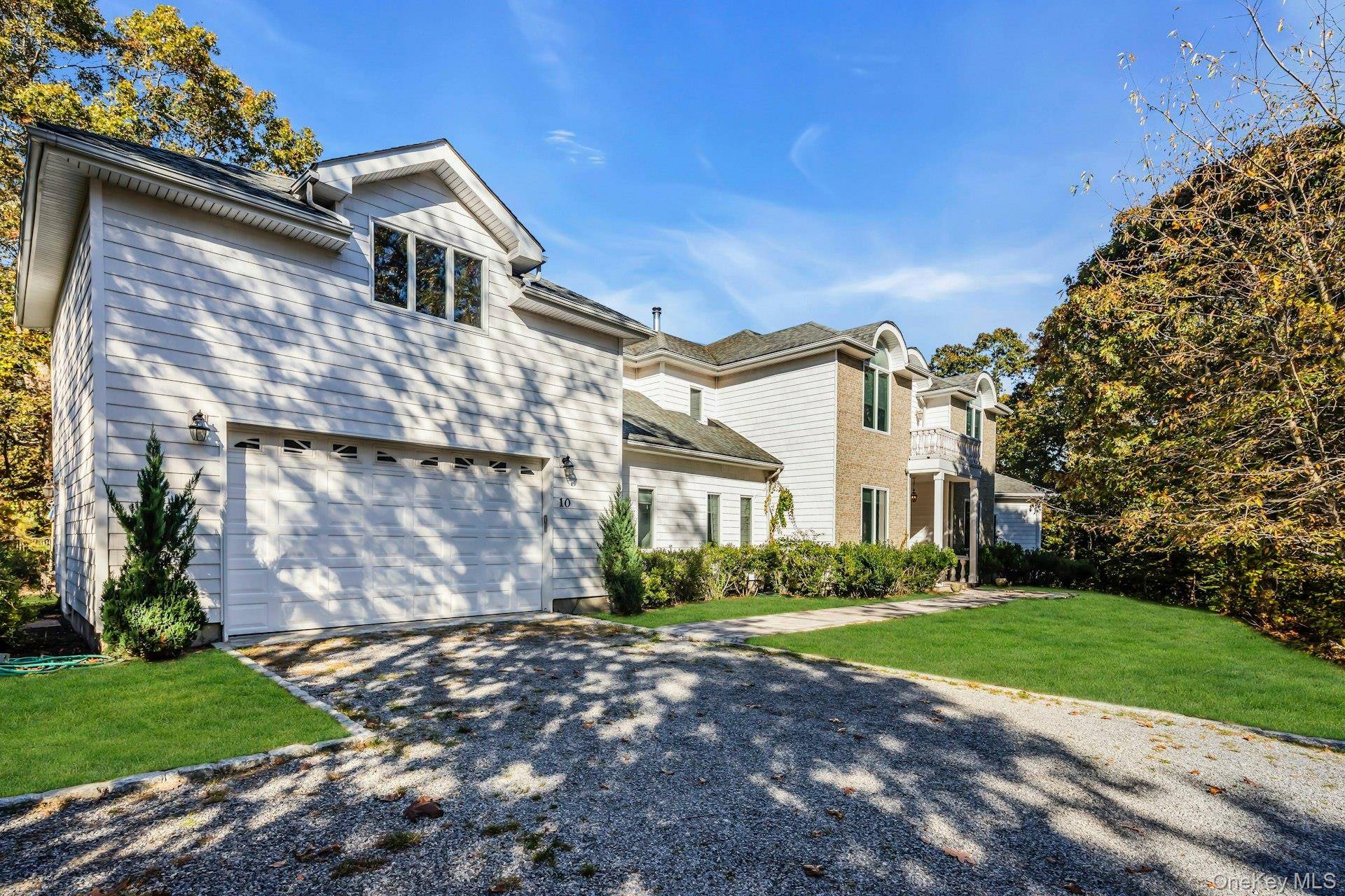 Casa de 5 Dormitorios en Venta en Hampton Bays - Nueva York - EE. UU. - 2
