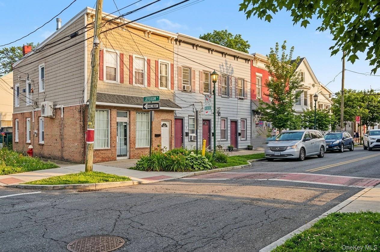 Casa com 5 Quartos à Venda em Haverstraw - Nova Iorque - EUA - 2