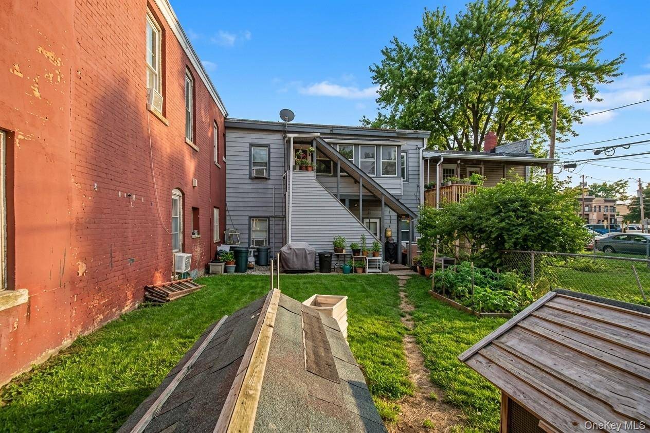 Casa com 5 Quartos à Venda em Haverstraw - Nova Iorque - EUA - 4