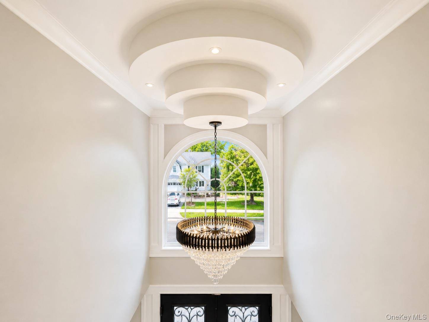 5 Bedroom Home for Sale in Hicksville - New York - USA - 4