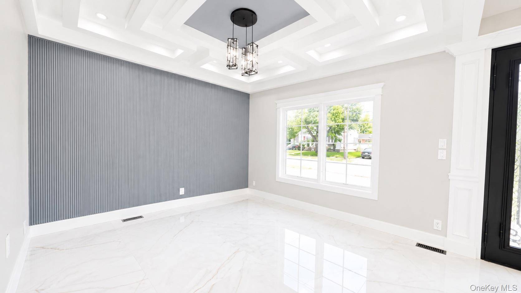 5 Bedroom Home for Sale in Hicksville - New York - USA - 5