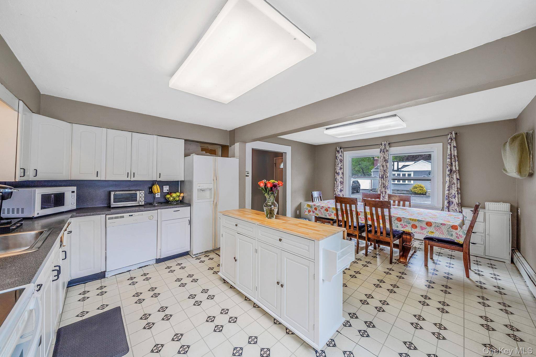 Casa de 5 Dormitorios en Venta en Holbrook - Nueva York - EE. UU. - 8