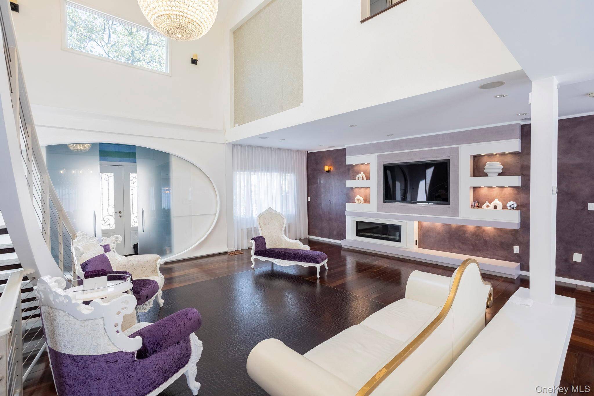 Casa de 5 Dormitorios en Venta en Hollis Hills - Nueva York - EE. UU. - 4