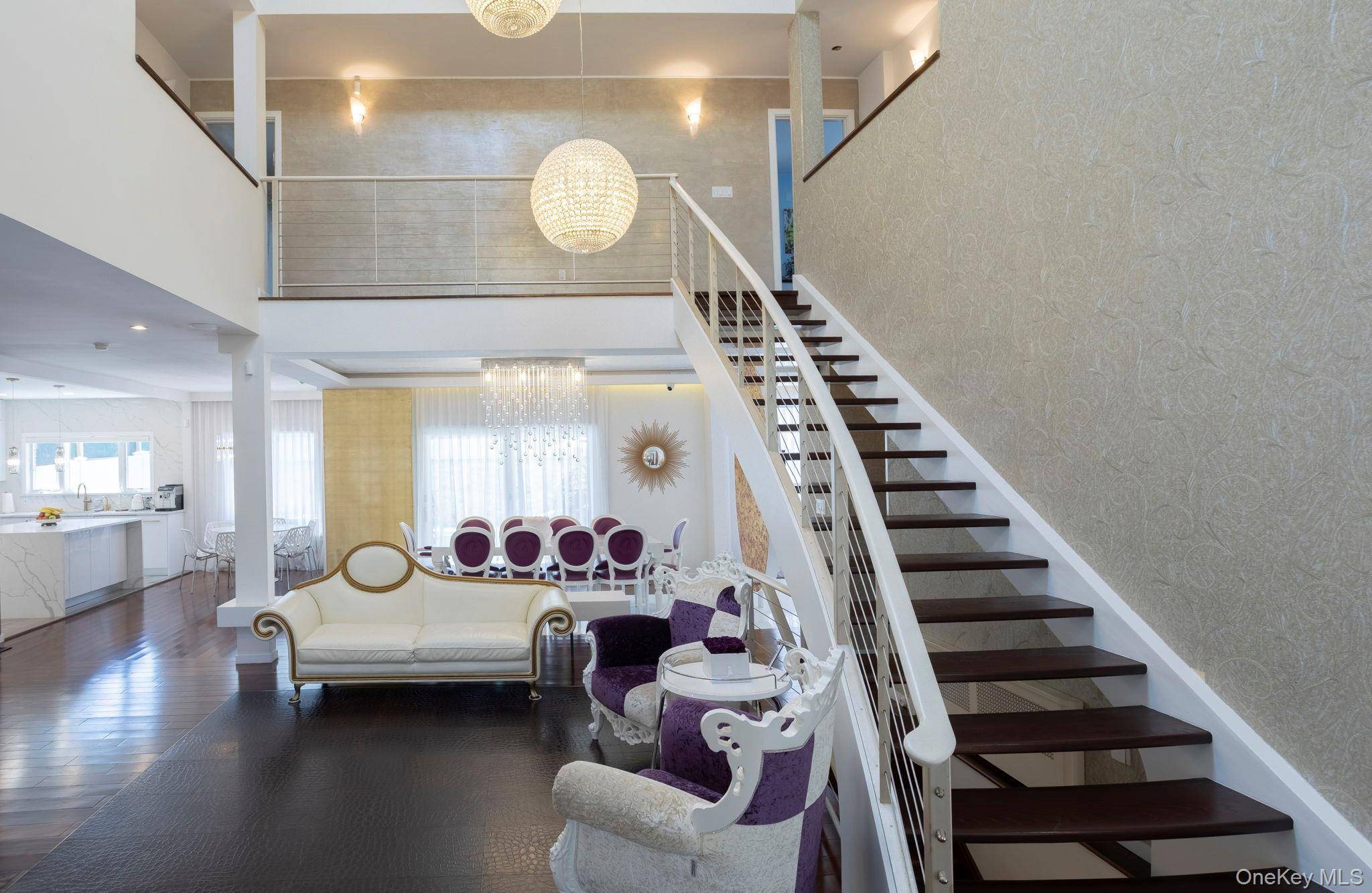 Casa de 5 Dormitorios en Venta en Hollis Hills - Nueva York - EE. UU. - 7