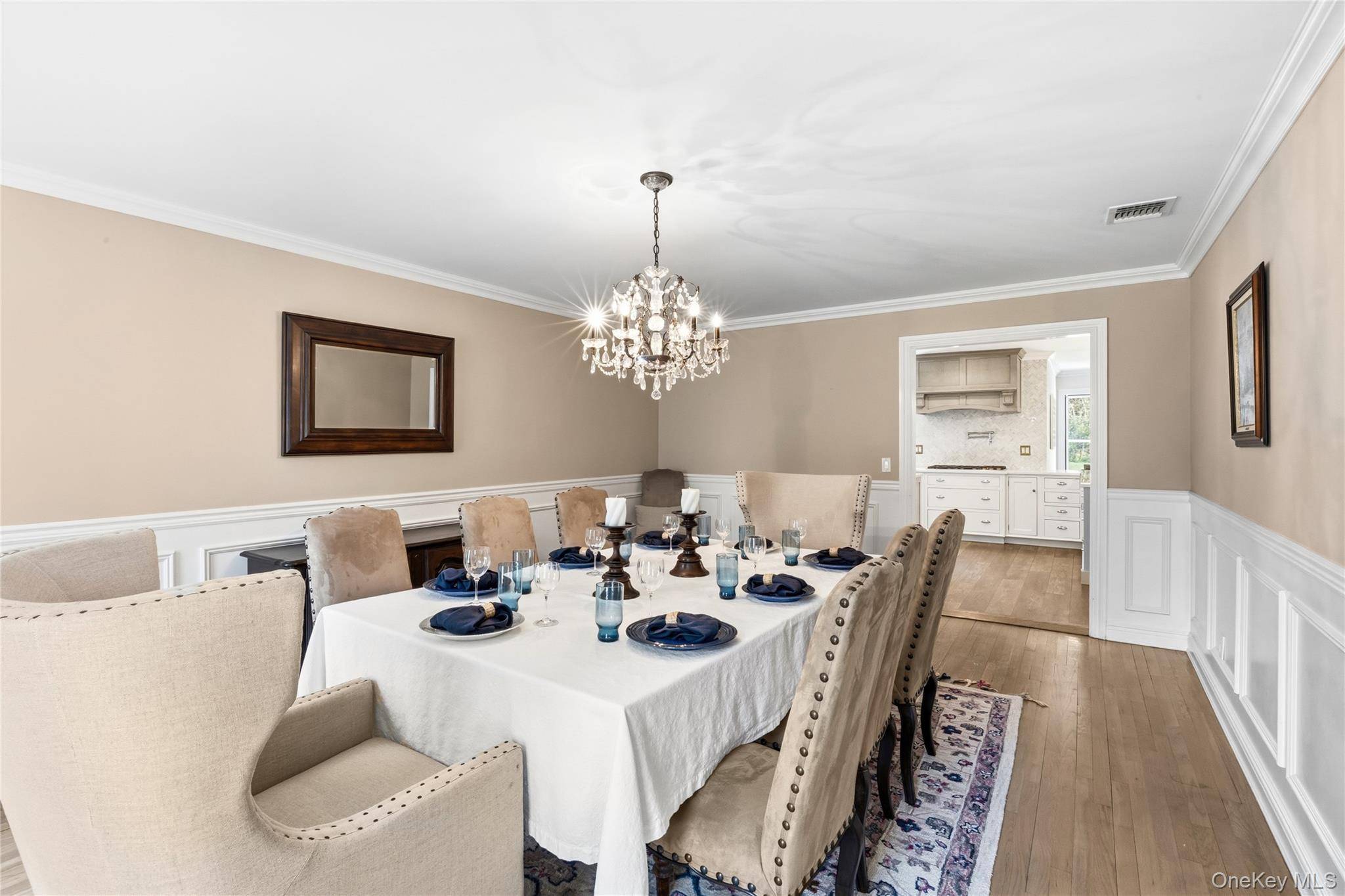 5 Bedroom Home for Sale in Huntington - New York - USA - 6