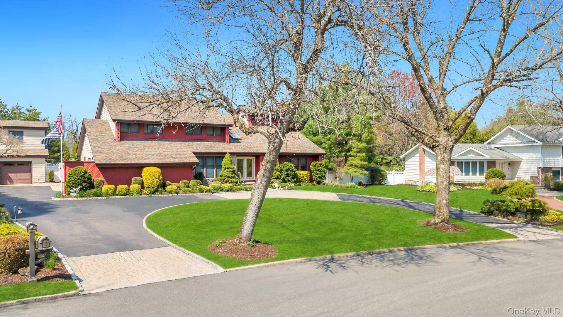 5 Bedroom Home for Sale in Huntington - New York - USA - 5