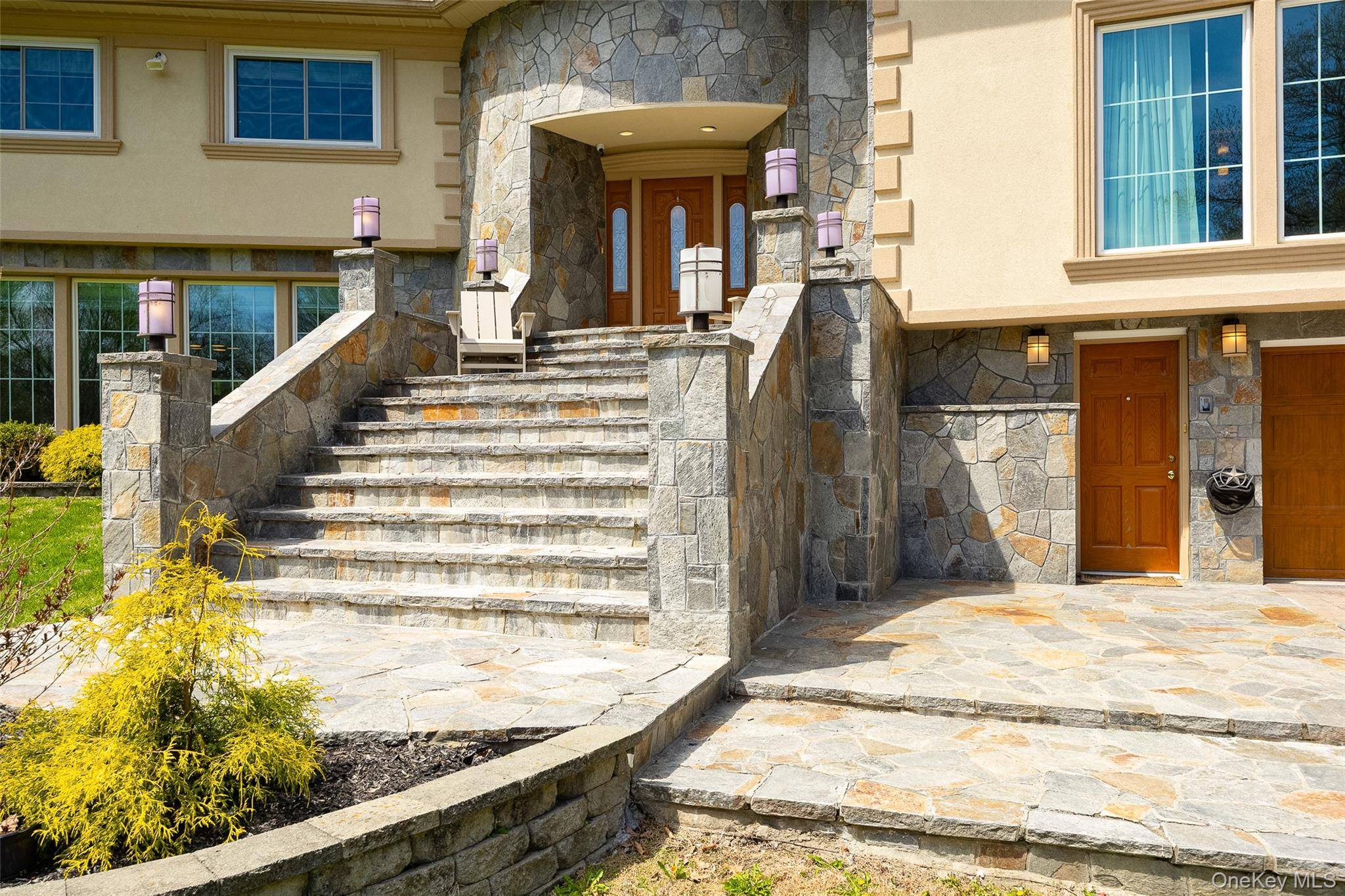 Casa com 5 Quartos à Venda em Hyde Park - Nova Iorque - EUA - 4