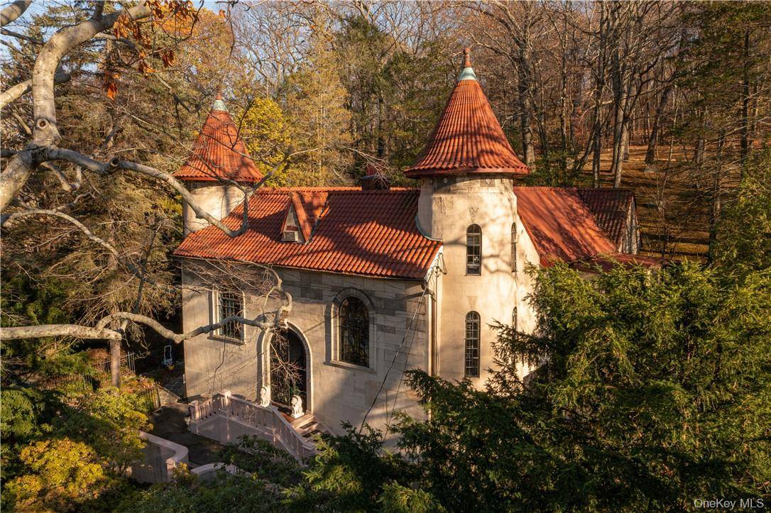 Casa com 5 Quartos à Venda em Irvington - Nova Iorque - EUA - 1