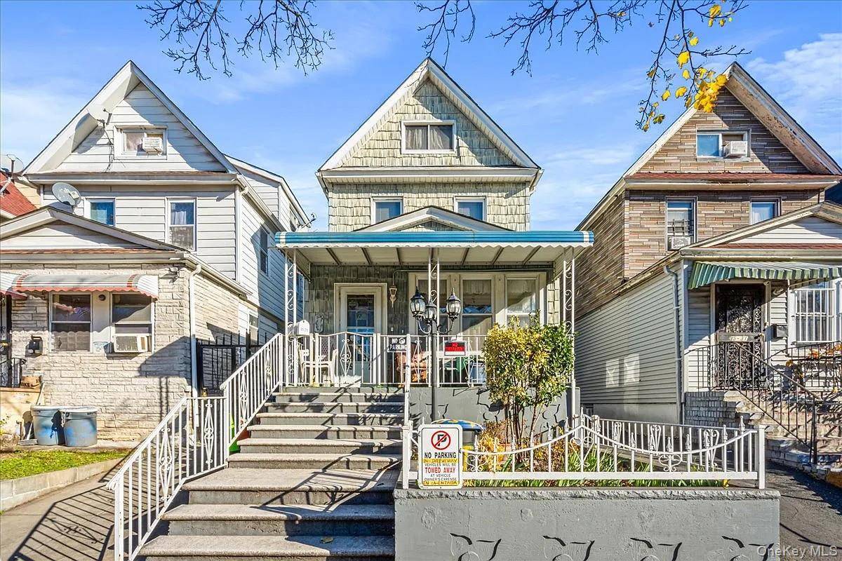 Casa com 5 Quartos à Venda em Jackson Heights - Nova Iorque - EUA - 1