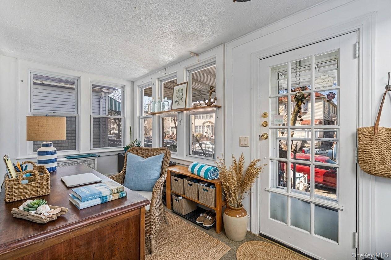 Casa com 5 Quartos à Venda em Jackson Heights - Nova Iorque - EUA - 2