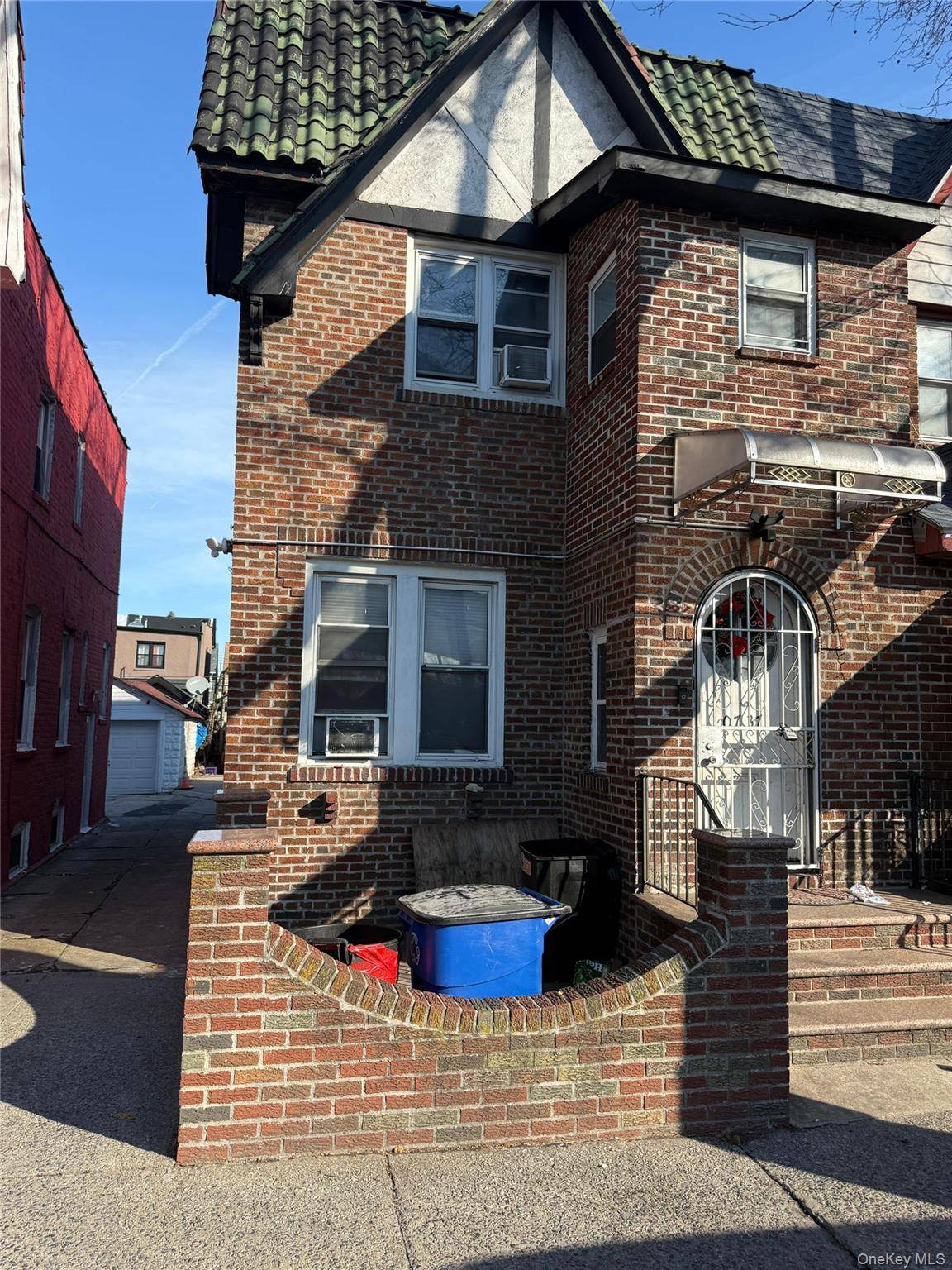 5 Bedroom Home for Sale in Jamaica - New York - USA - 5