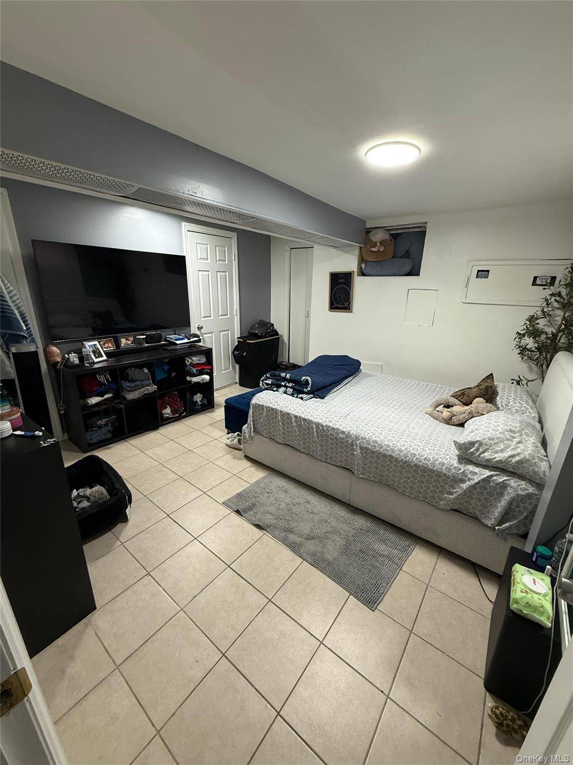 5 Bedroom Home for Sale in Jamaica - New York - USA - 7