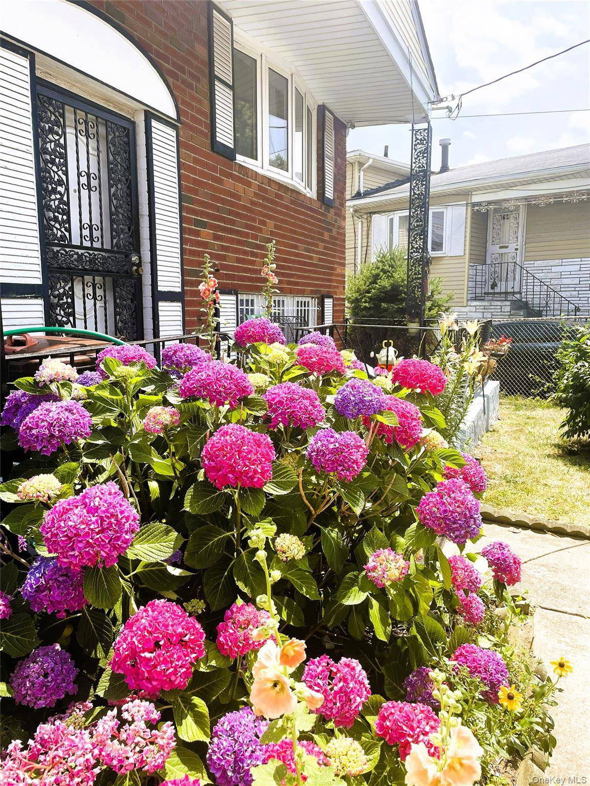 5 Bedroom Home for Sale in Jamaica - New York - USA - 3