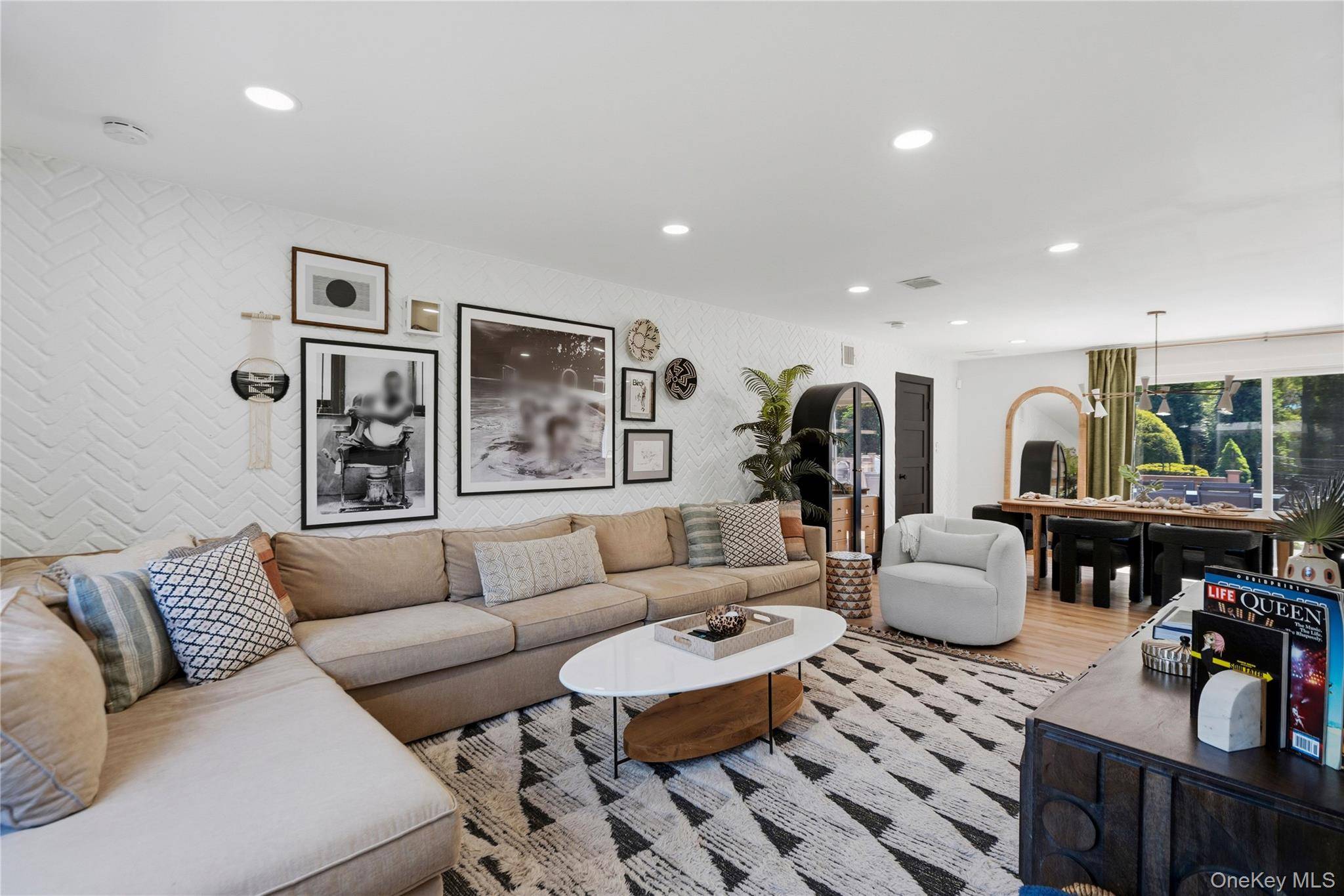 Casa de 5 Dormitorios en Venta en Lake Grove - Nueva York - EE. UU. - 8