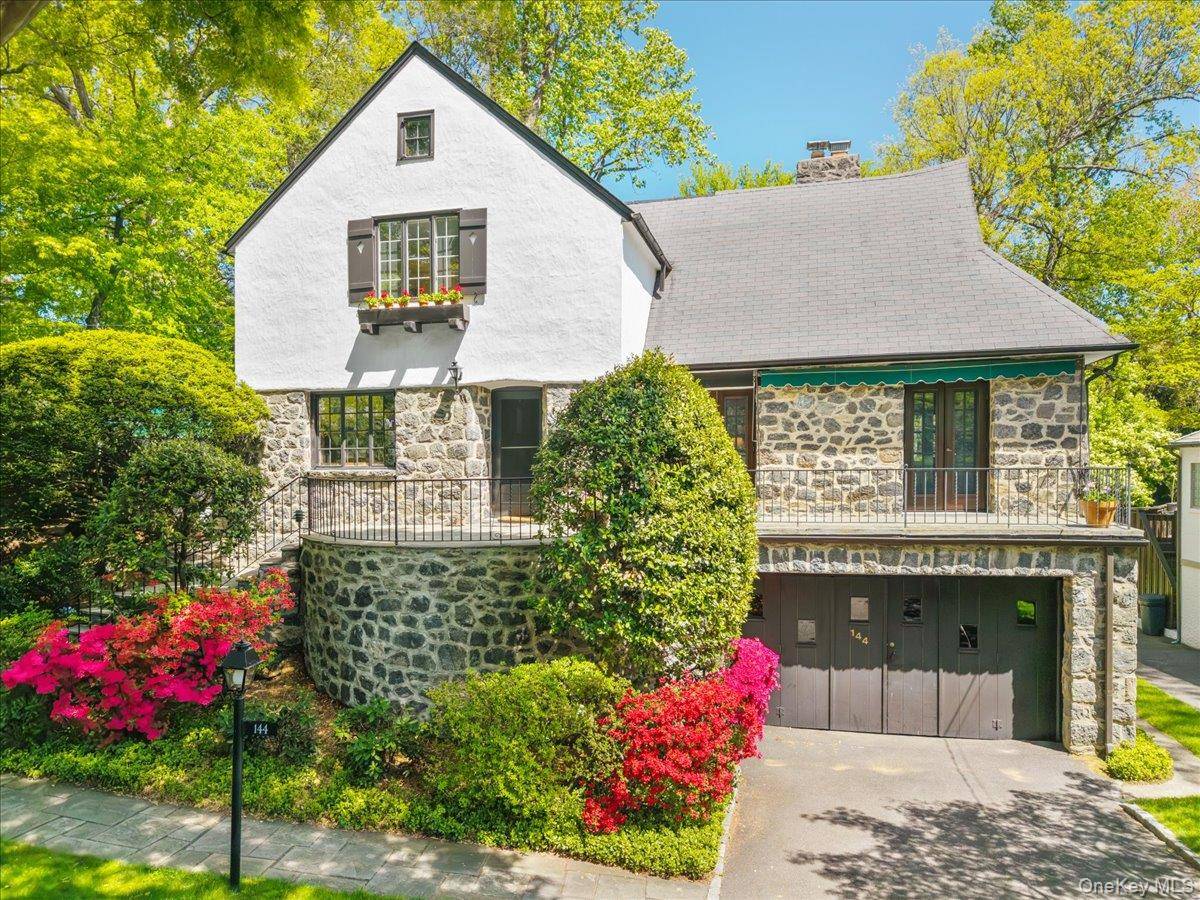 Casa com 5 Quartos à Venda em Larchmont - Nova Iorque - EUA - 2
