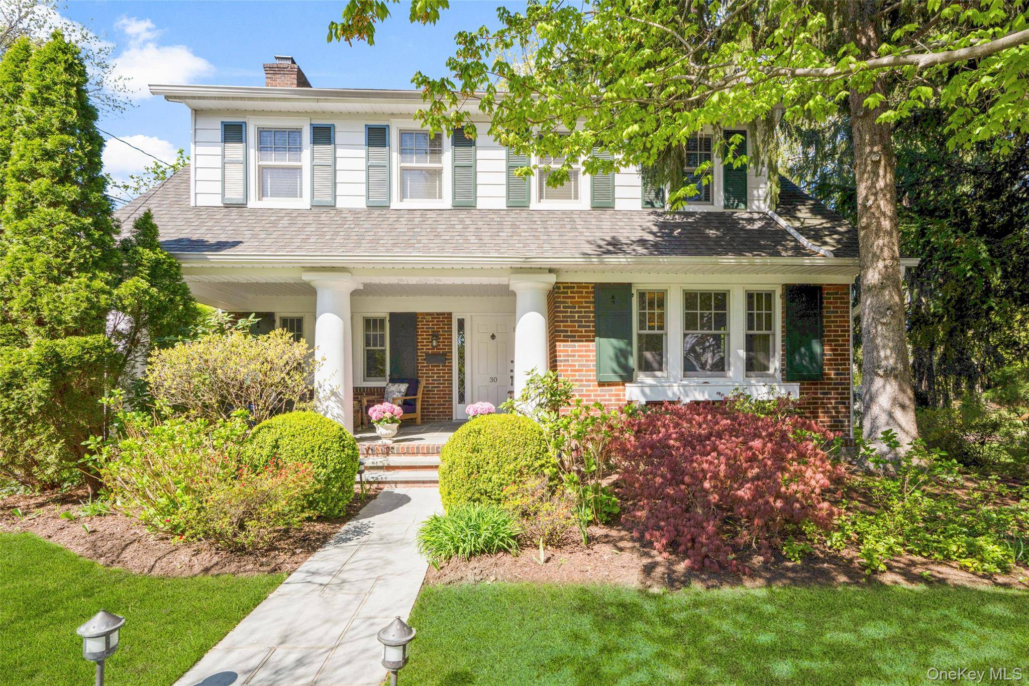 5 Bedroom Home for Sale in Larchmont - New York - USA - 1