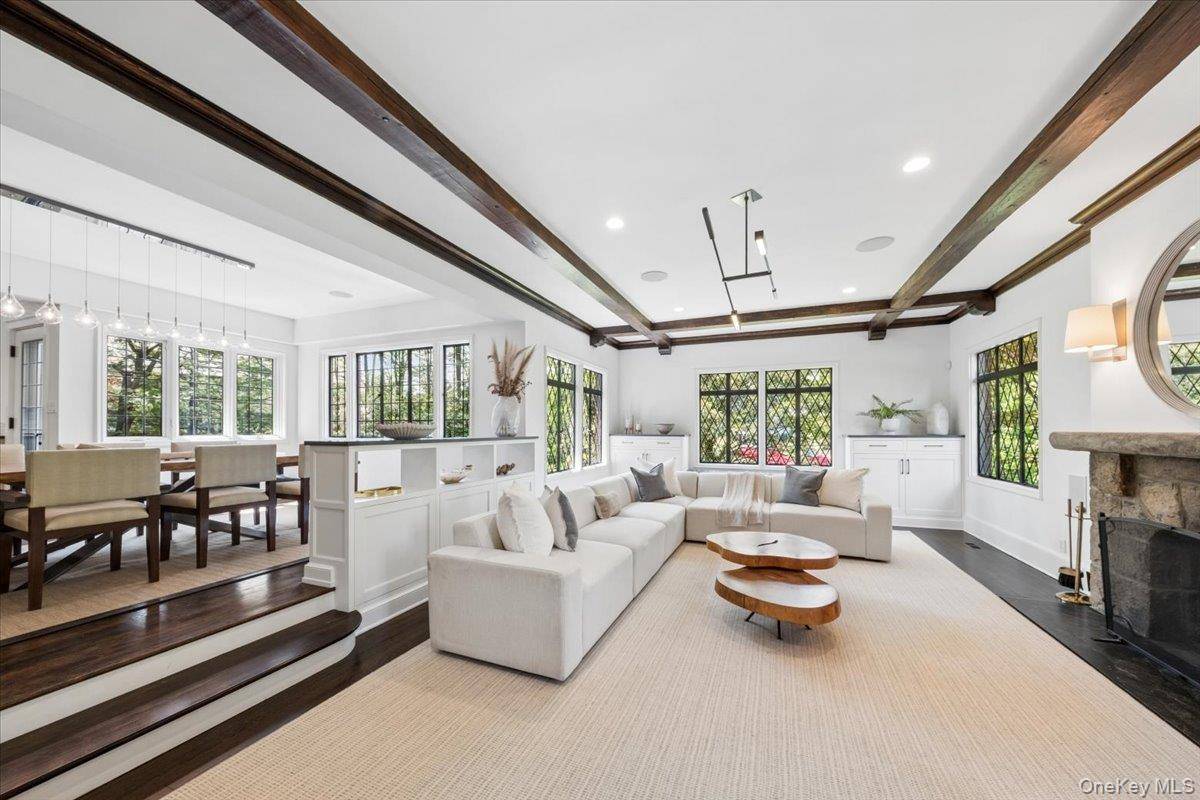 5 Bedroom Home for Sale in Larchmont - New York - USA - 5