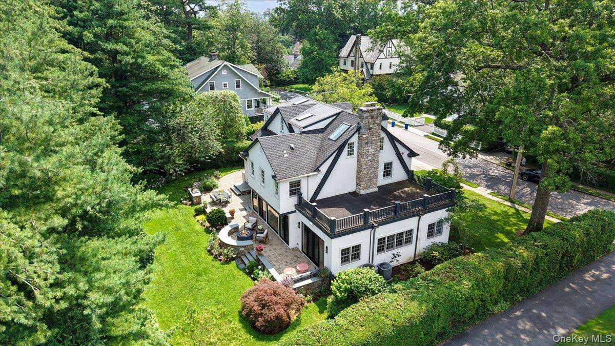 Casa de 5 Dormitorios en Venta en Larchmont - Nueva York - EE. UU. - 4