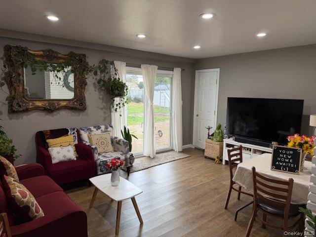 Casa com 5 Quartos à Venda em Levittown - Nova Iorque - EUA - 8