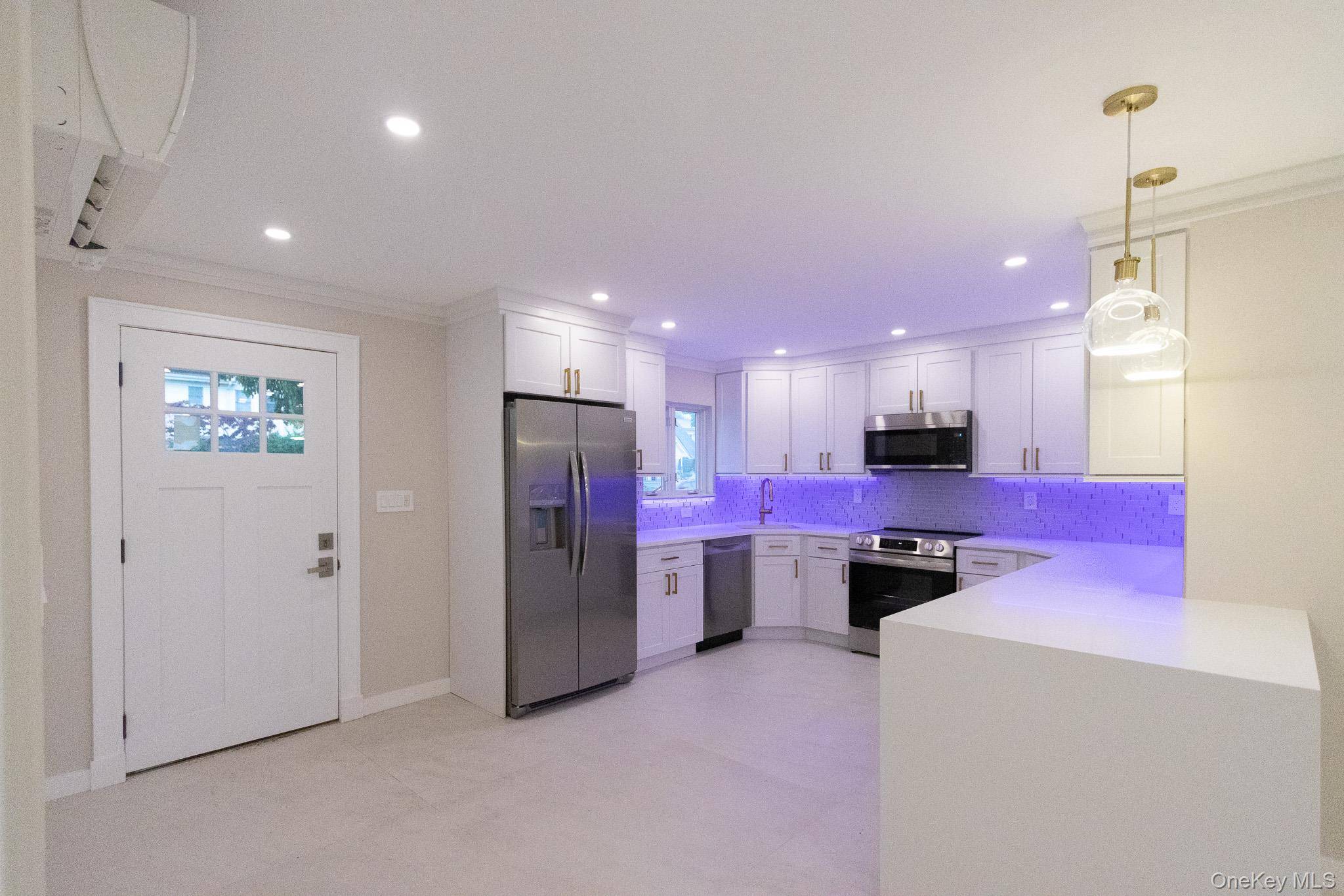 Casa com 5 Quartos à Venda em Levittown - Nova Iorque - EUA - 7