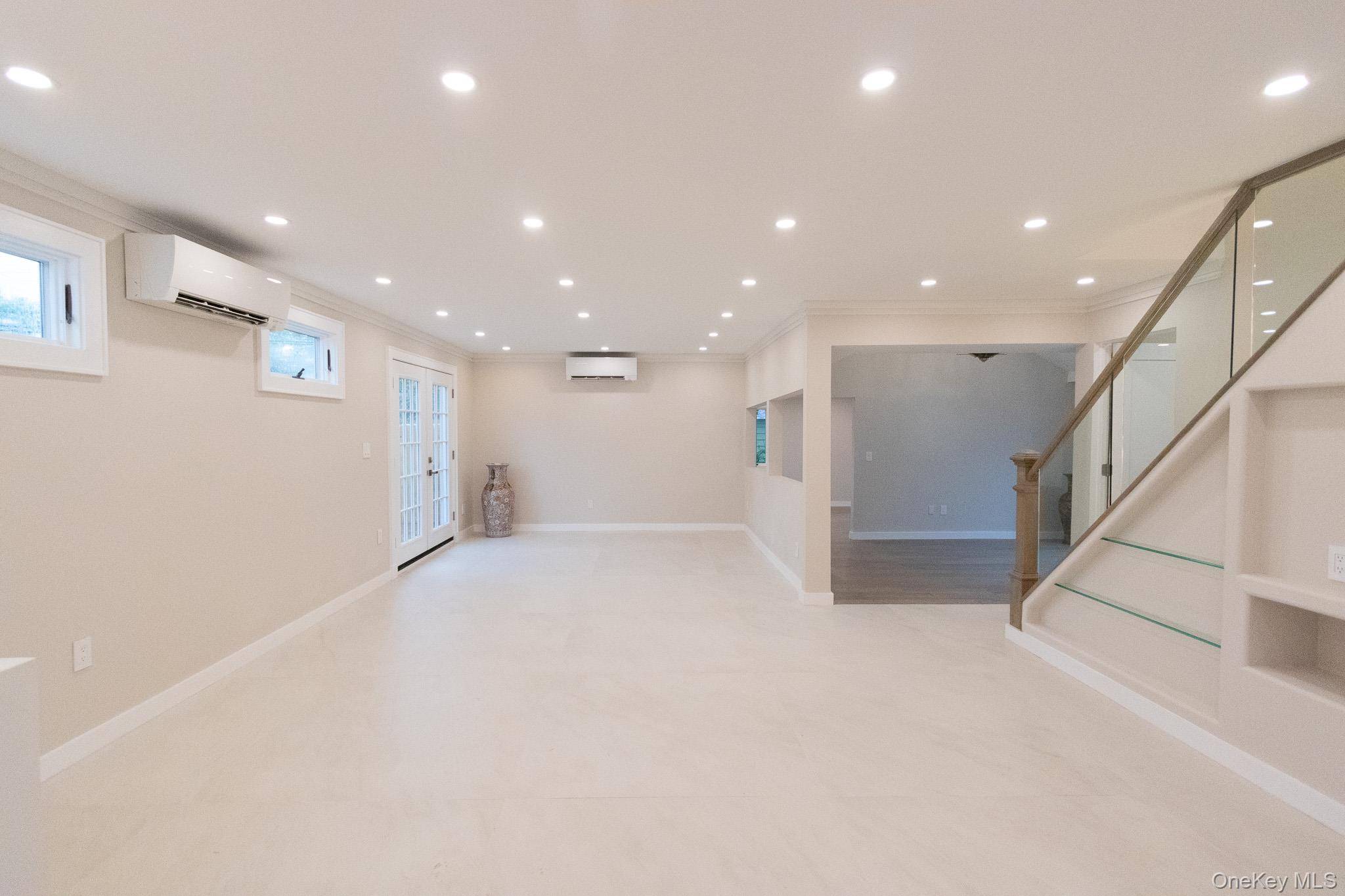 Casa com 5 Quartos à Venda em Levittown - Nova Iorque - EUA - 8