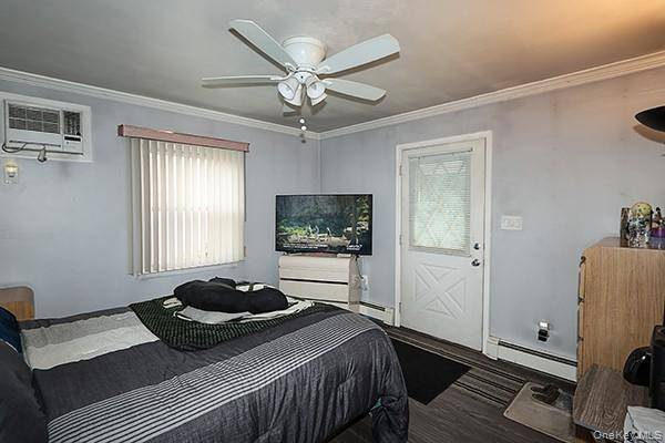 Casa de 5 Dormitorios en Venta en Levittown - Nueva York - EE. UU. - 6