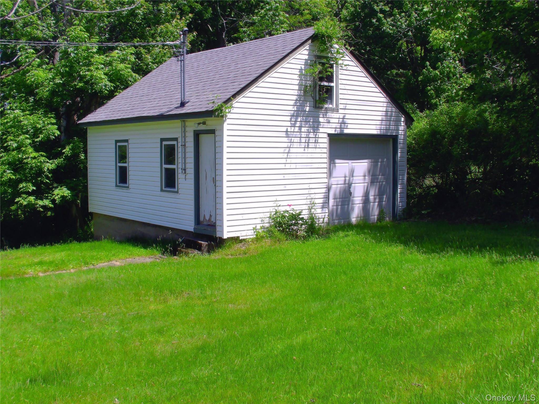 5 Bedroom Home for Sale in Liberty - New York - USA - 3