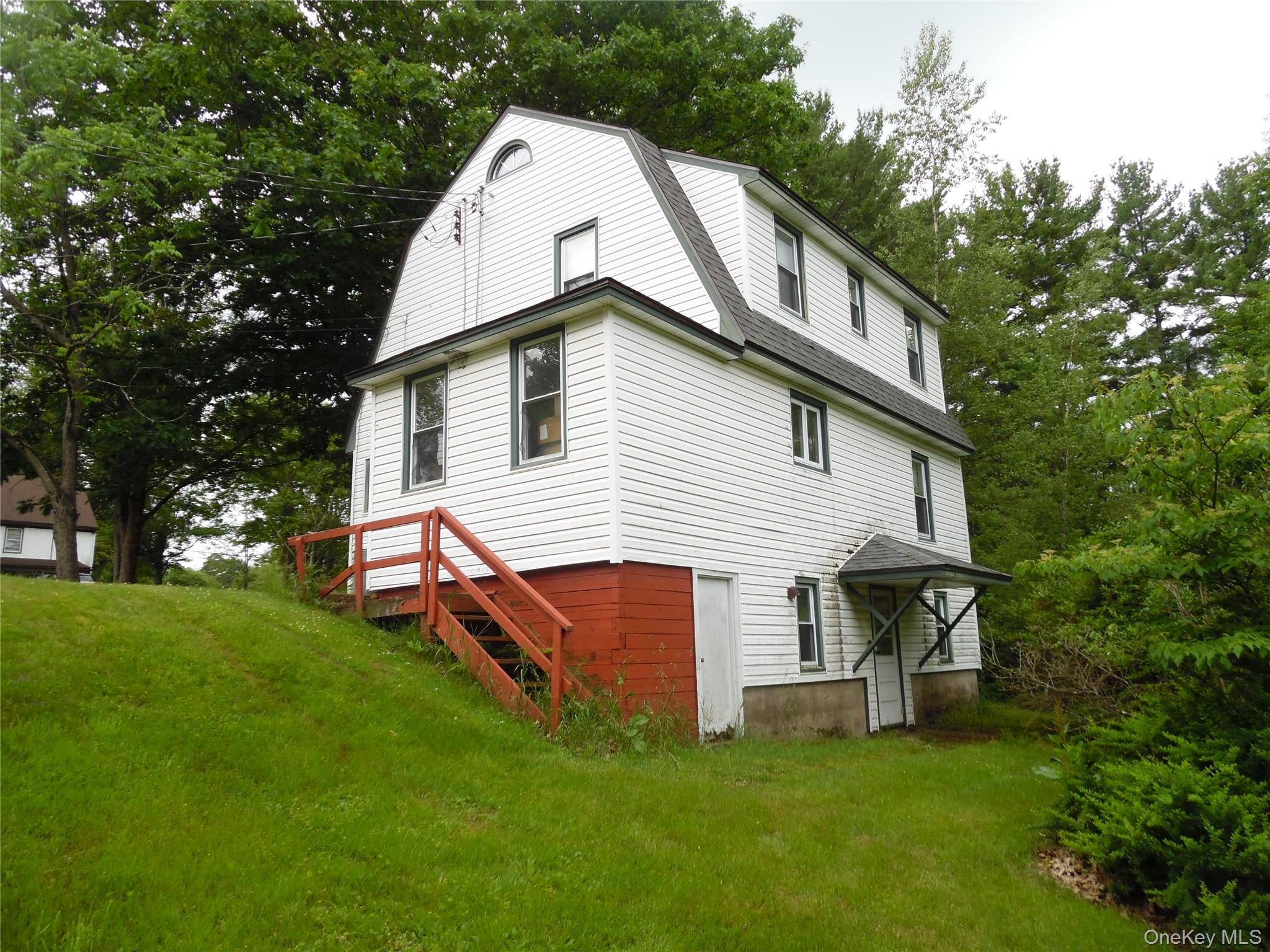 5 Bedroom Home for Sale in Liberty - New York - USA - 5