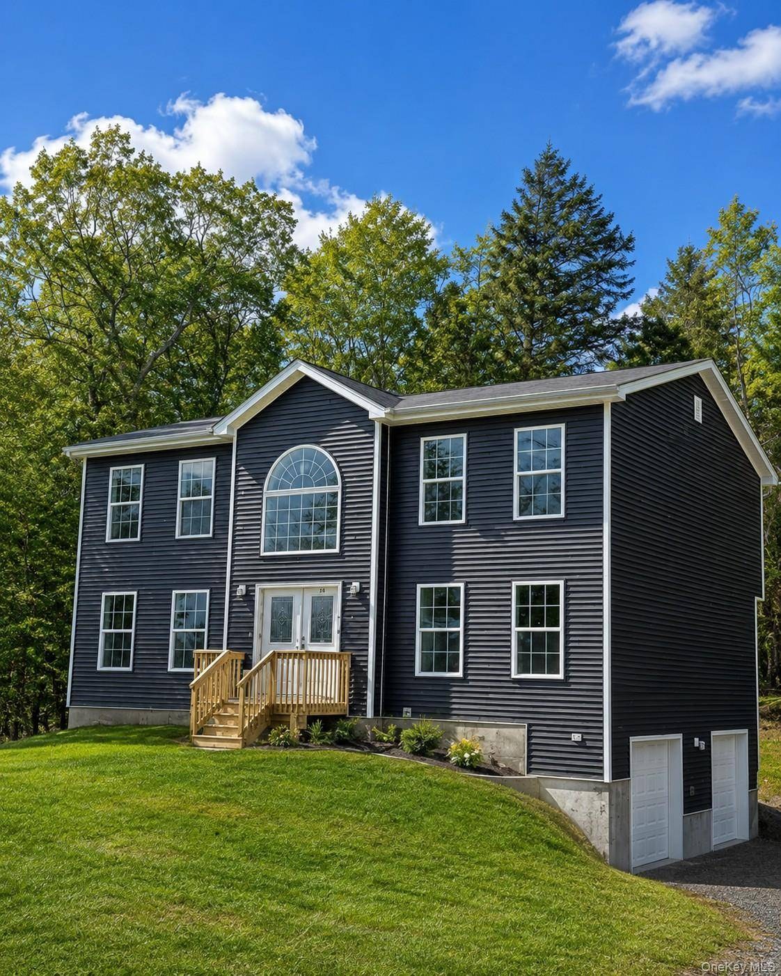 5 Bedroom Home for Sale in Liberty - New York - USA - 1