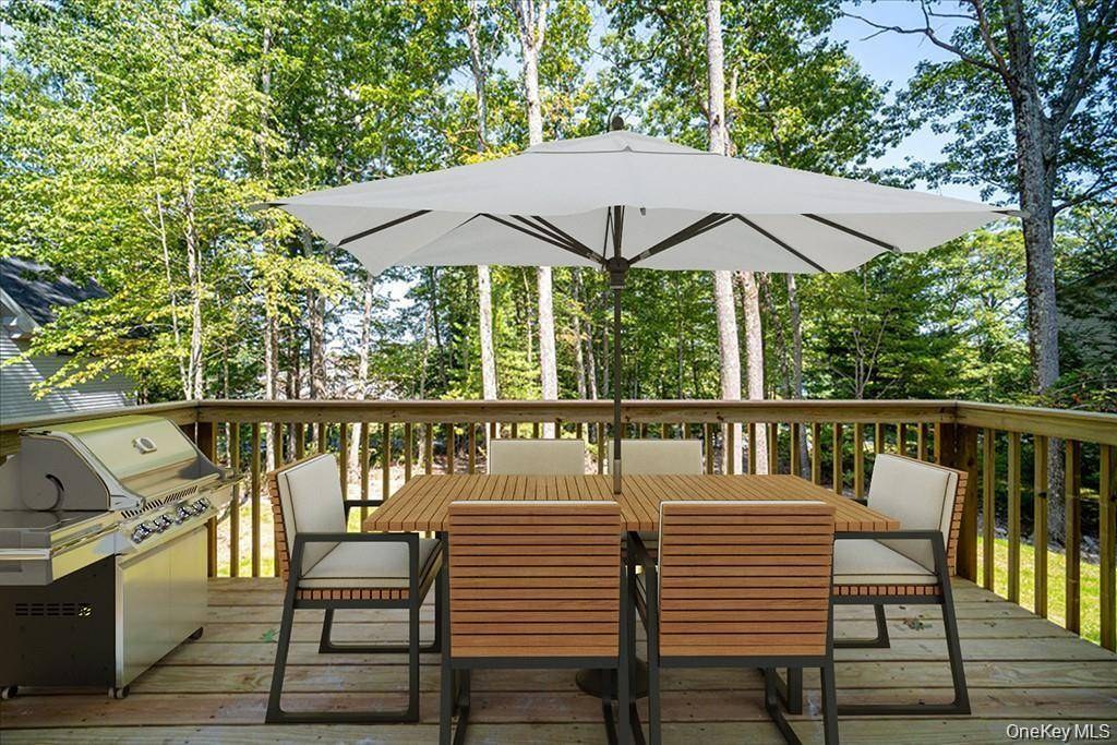 5 Bedroom Home for Sale in Liberty - New York - USA - 3