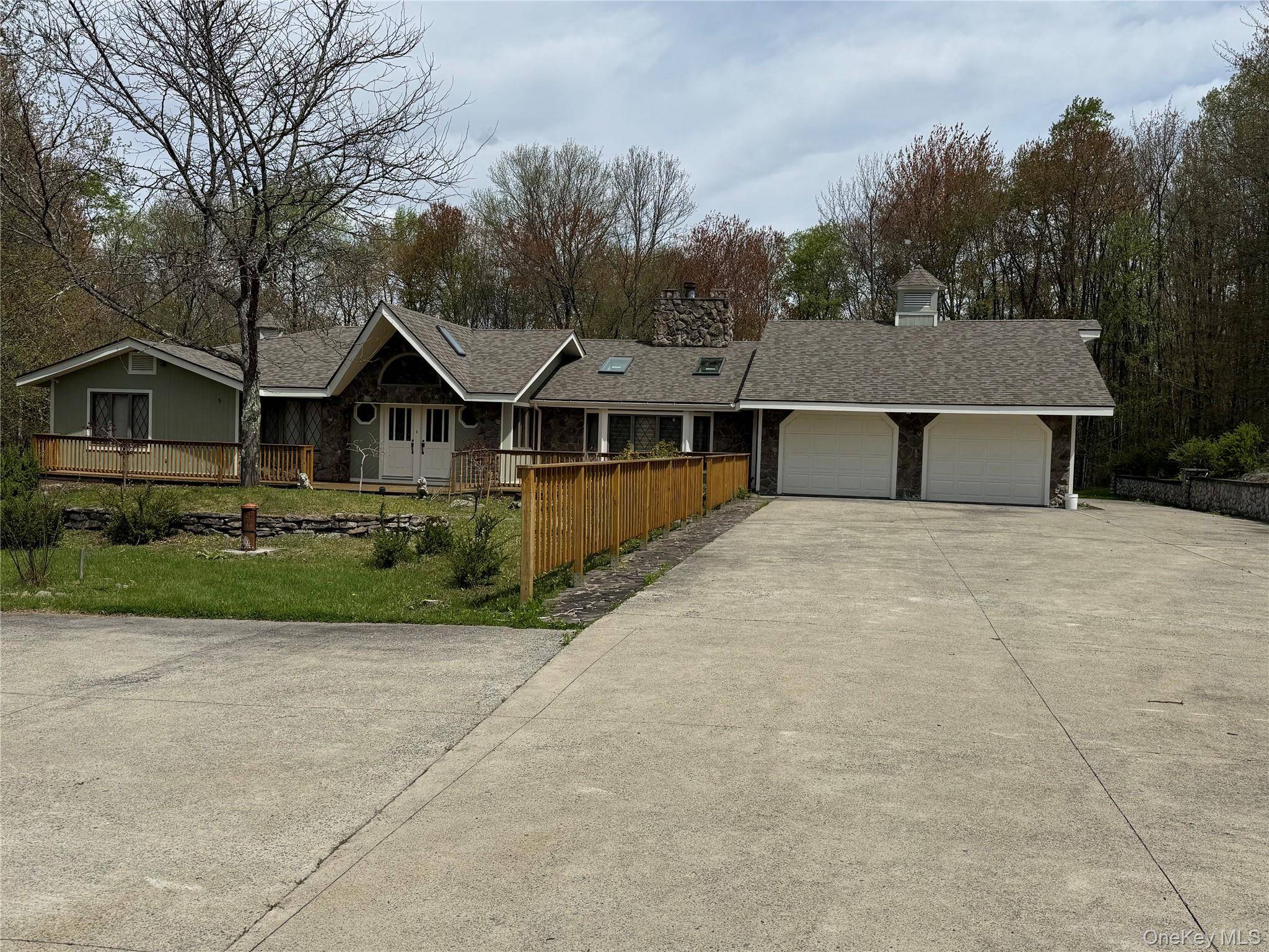 5 Bedroom Home for Sale in Liberty - New York - USA - 1