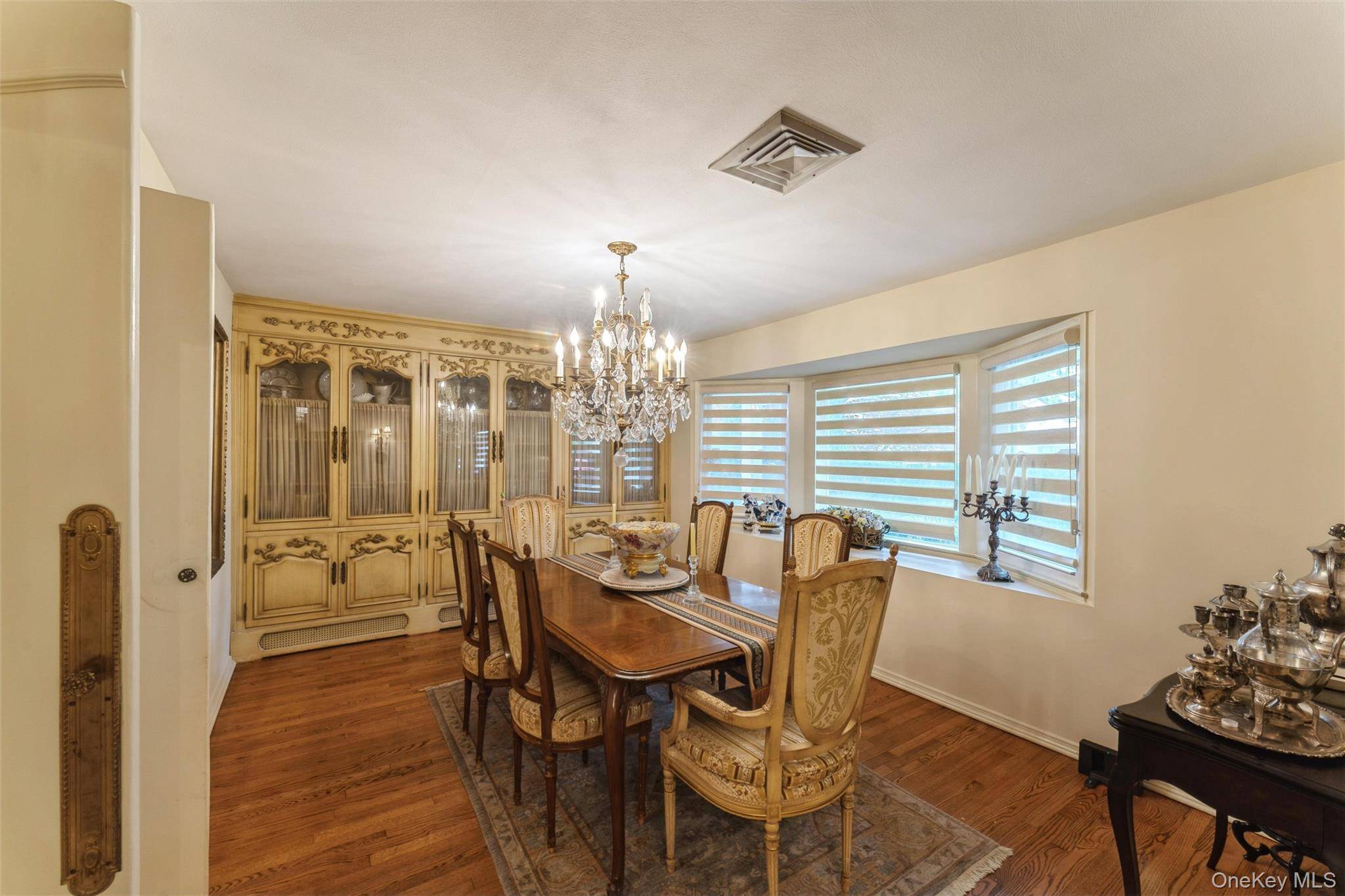 Casa com 5 Quartos à Venda em Manhasset Hills - Nova Iorque - EUA - 4