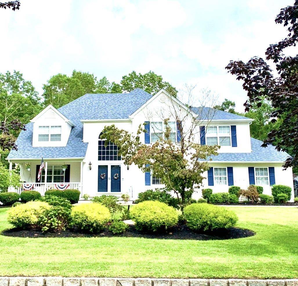 Casa com 5 Quartos à Venda em Manorville - Nova Iorque - EUA - 1